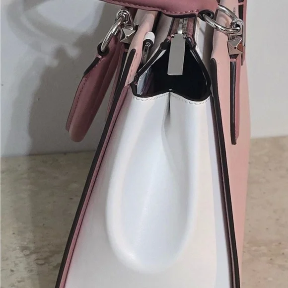 EUC Michael Kors Light Pink Satchel - Picture 2 of 5